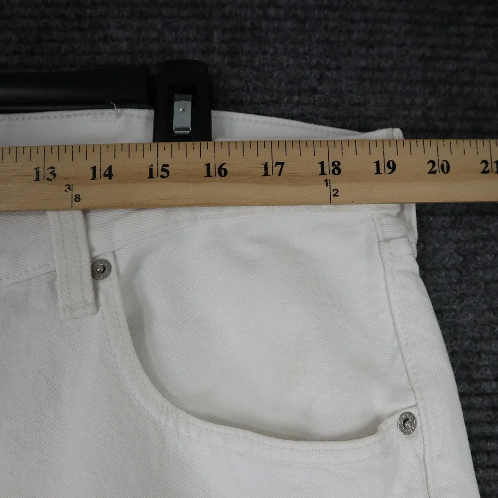 Levis small holes